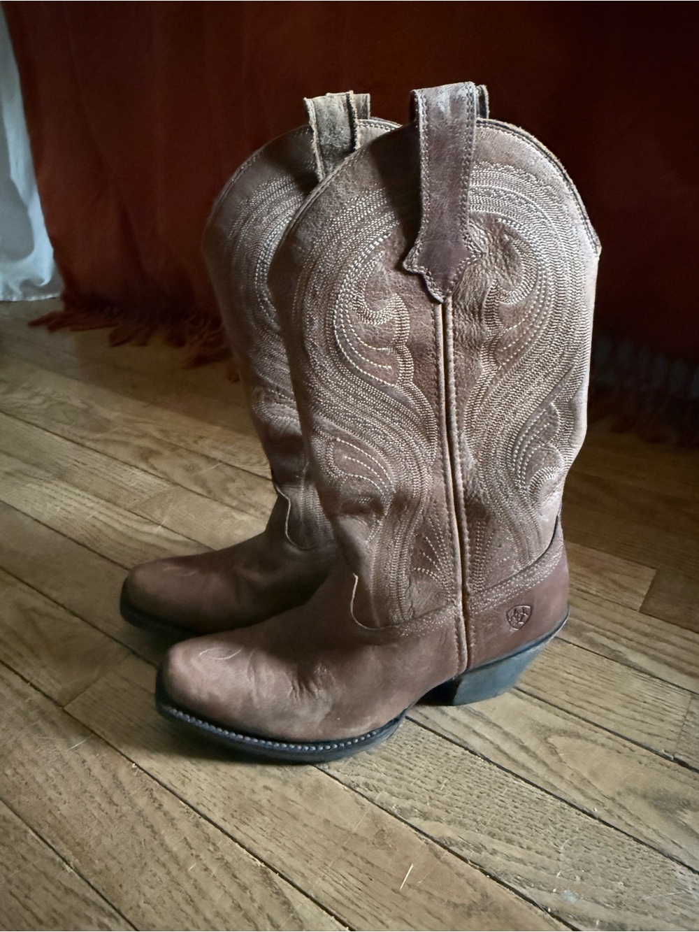 Brown Women's Western Cowboy Boots - Classic Stitch Detail